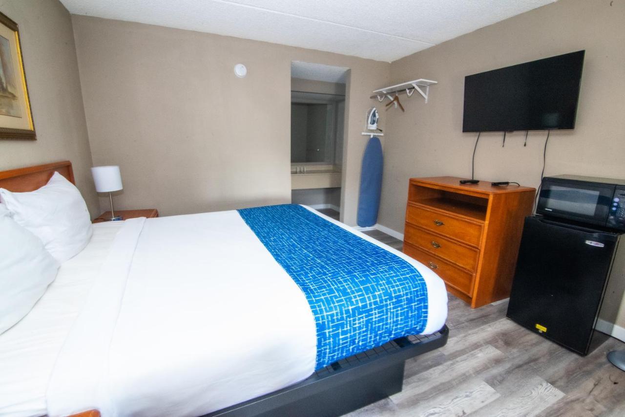 Travelodge By Wyndham Pueblo Bagian luar foto
