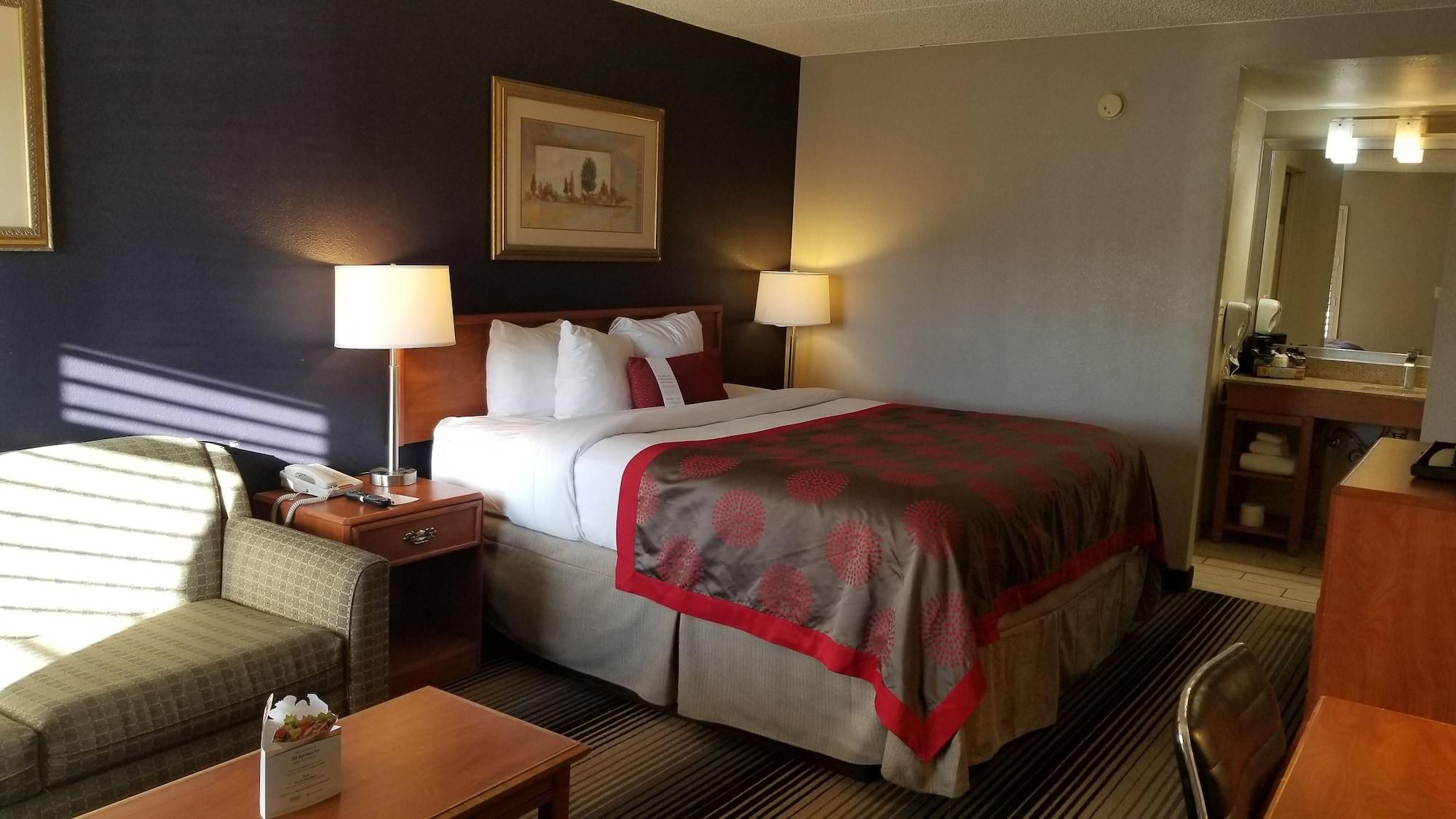 Travelodge By Wyndham Pueblo Bagian luar foto