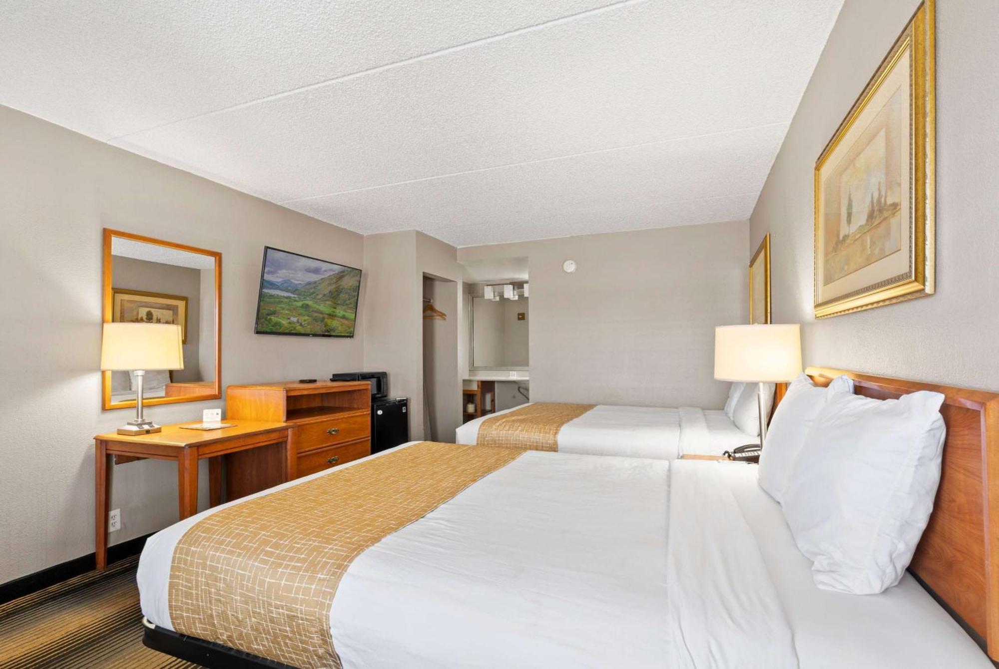 Travelodge By Wyndham Pueblo Bagian luar foto