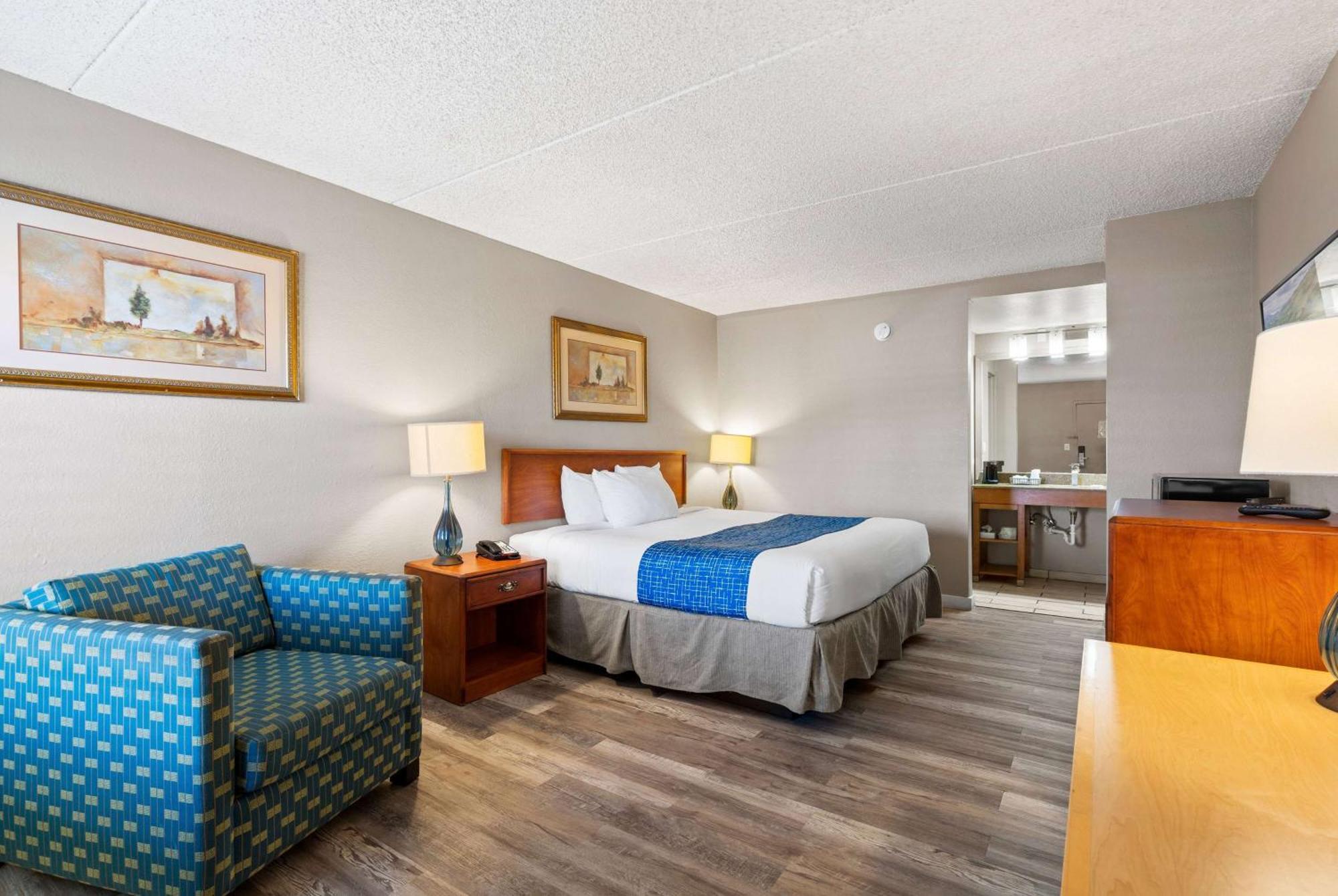 Travelodge By Wyndham Pueblo Bagian luar foto